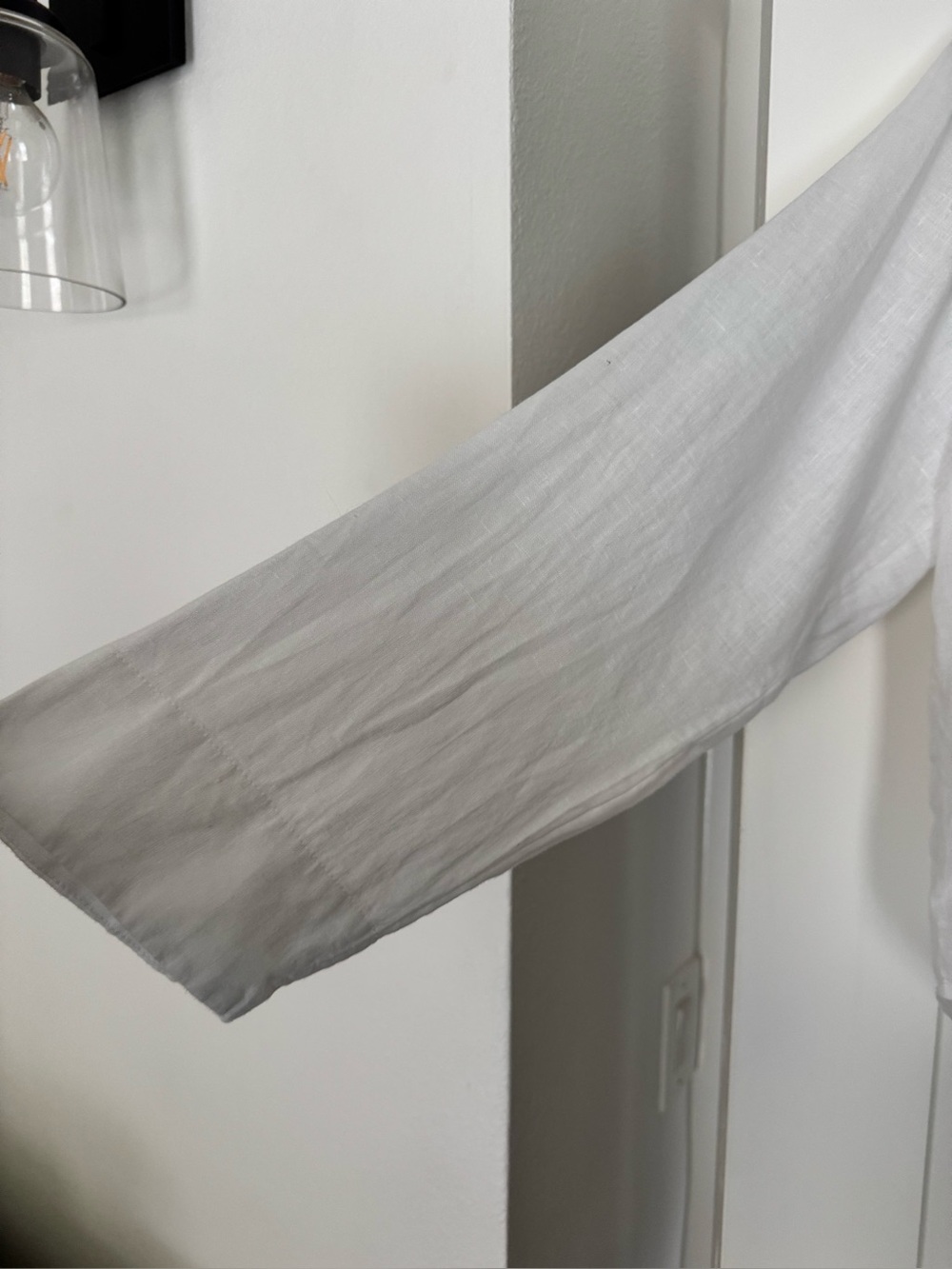 Madewell XS Linen Resort Top Button-Up Shirt in White - Picture 9 of 10
